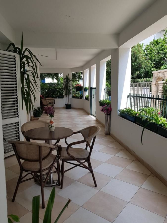 Апартаменты Apartments Tamara Будва